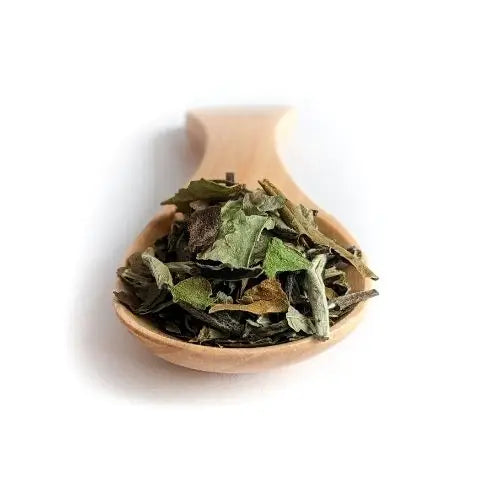 WHITE TEA WITH 2 MINTS
